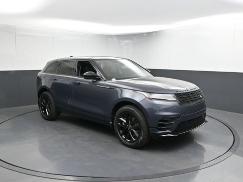 Certified 2025 Land Rover Range Rover Velar Dynamic SE image 24