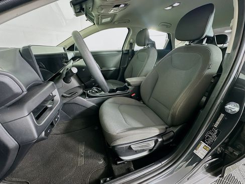 Used 2025 Kia K4 FWD image 13