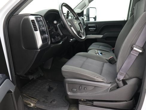 Used 2017 Chevrolet Silverado 1500 LT w/ All Star Edition AWD/4WD image 8