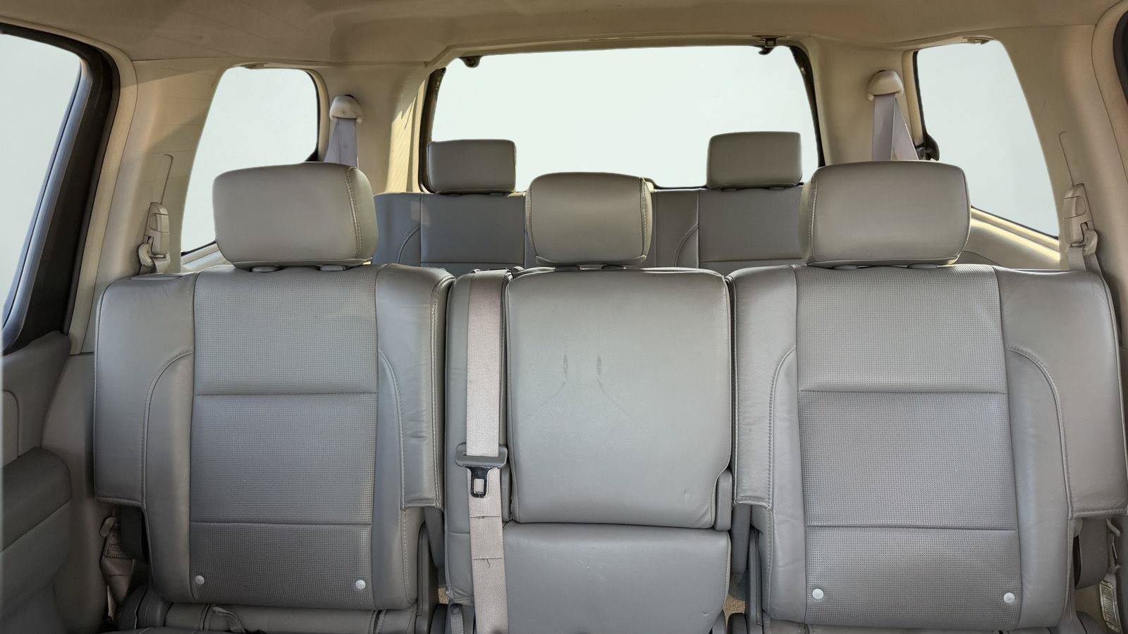 Used 2004 Nissan Armada SE w/ (LTH) Leather Pkg AWD/4WD image 24