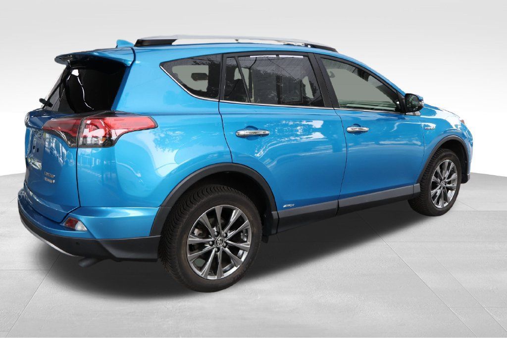 Certified 2018 Toyota RAV4 Limited w/ Advanced Technology Package AWD/4WD image 17