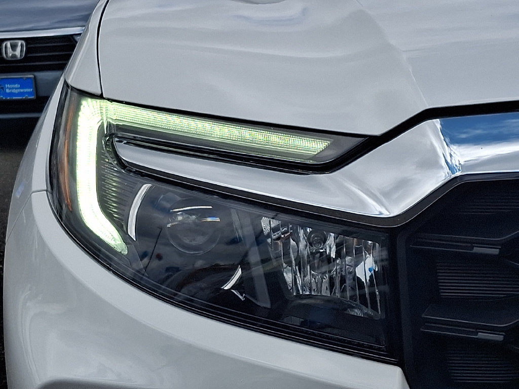 Used 2023 Honda Passport EX-L image 9