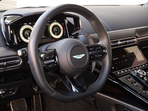 Used 2025 Aston Martin V8 Vantage Coupe image 11