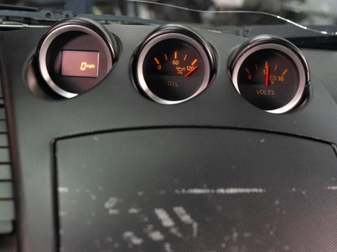 Used 2006 Nissan 350Z Coupe w/ (N93) Cargo Convenience Pkg RWD image 23