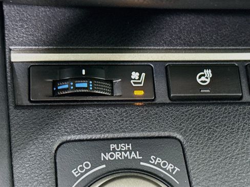 Used 2017 Lexus ES 350 w/ Luxury Package FWD image 22