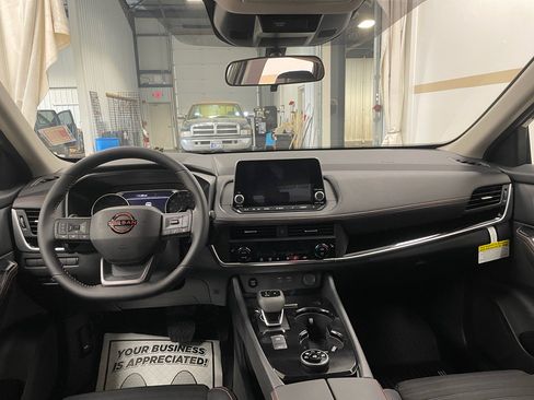 New 2026 Nissan Rogue SV AWD/4WD image 8
