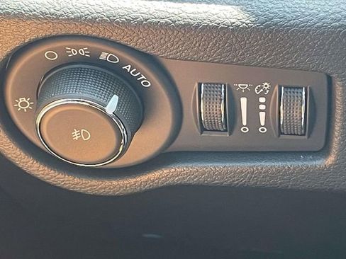 Used 2026 Chrysler Pacifica Pinnacle FWD image 20