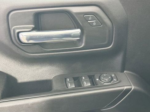 Used 2023 Chevrolet Silverado 1500 Custom image 21
