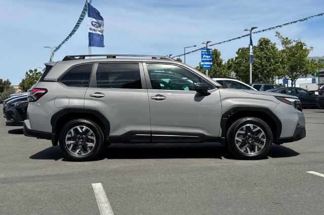 New 2026 Subaru Forester Premium AWD/4WD image 3