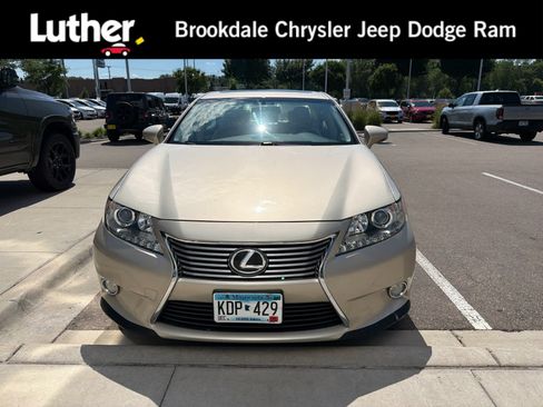 Used 2015 Lexus ES 350 w/ Premium Package FWD image 1