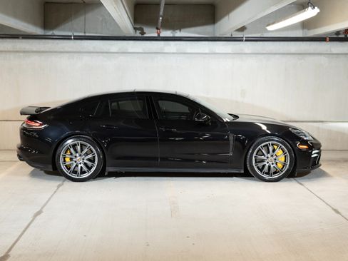 Certified 2022 Porsche Panamera Turbo S AWD/4WD image 8