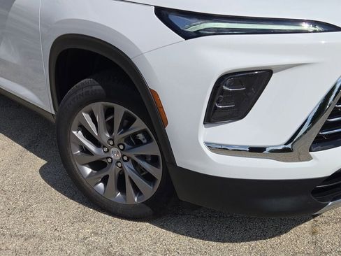 New 2026 Buick Enclave Preferred image 3