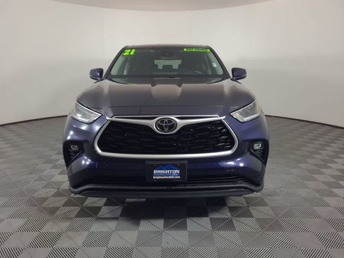 Used 2021 Toyota Highlander LE AWD/4WD image 8