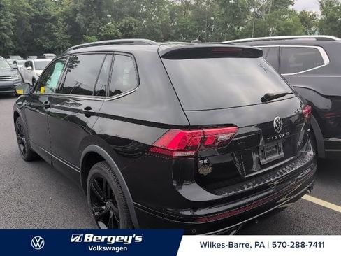 Certified 2024 Volkswagen Tiguan SE R-Line AWD/4WD image 12