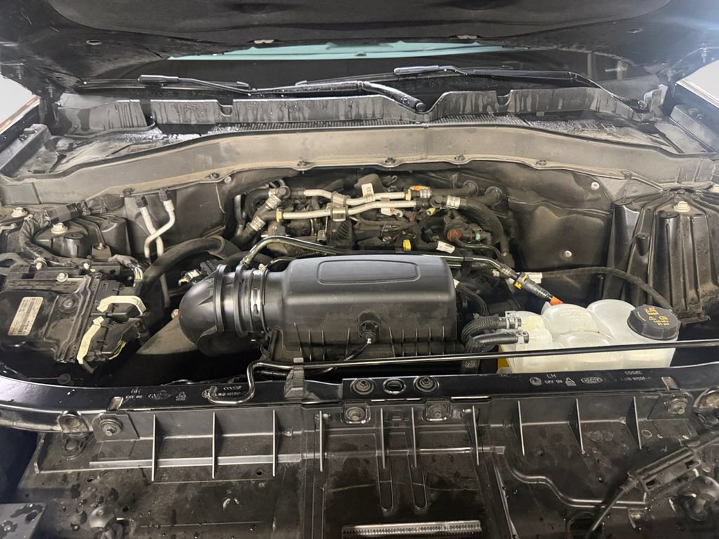 Used 2023 Ford Explorer XLT AWD/4WD image 27