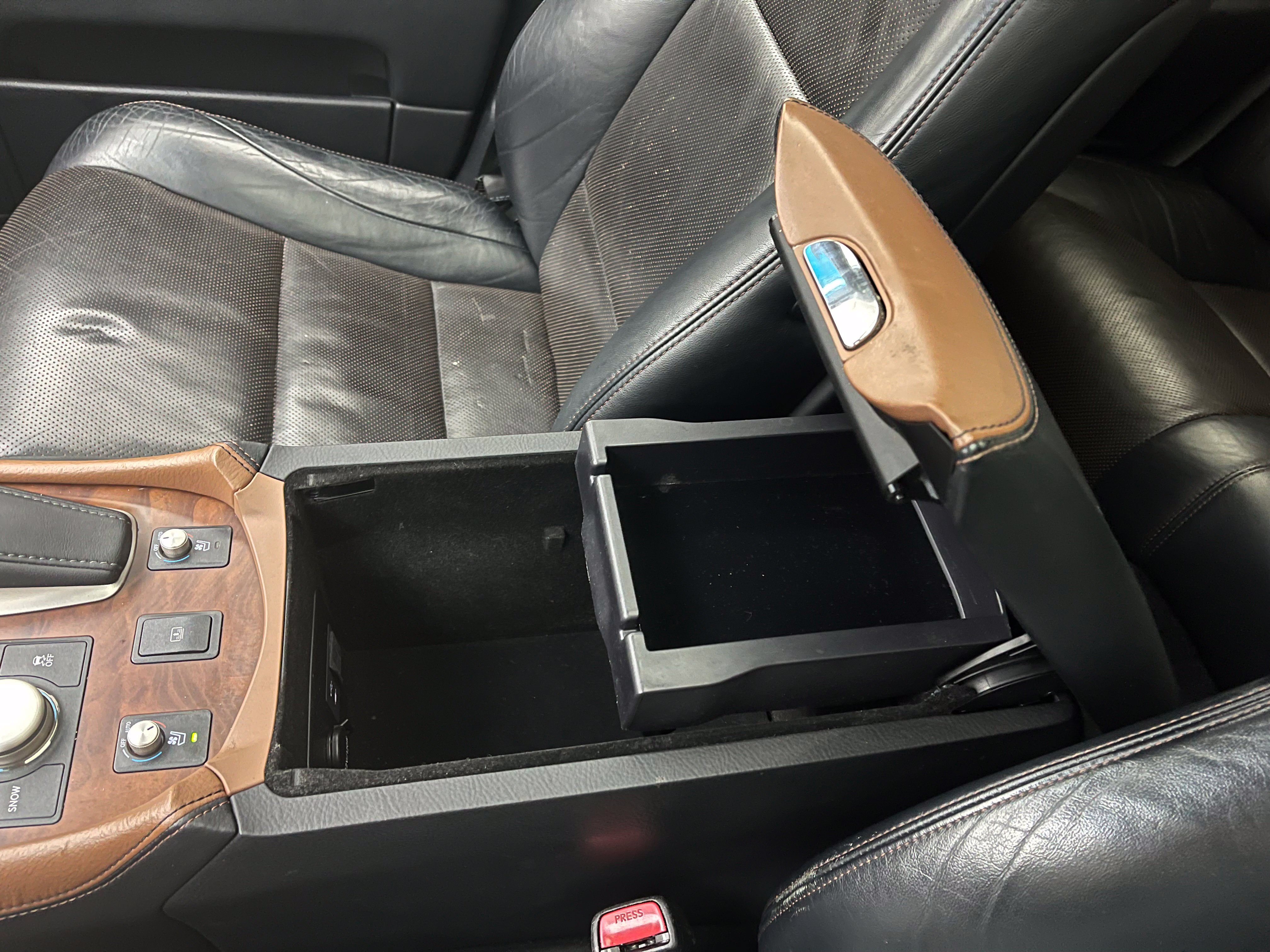 Used 2013 Lexus LS 460 AWD w/ Comfort Pkg image 32