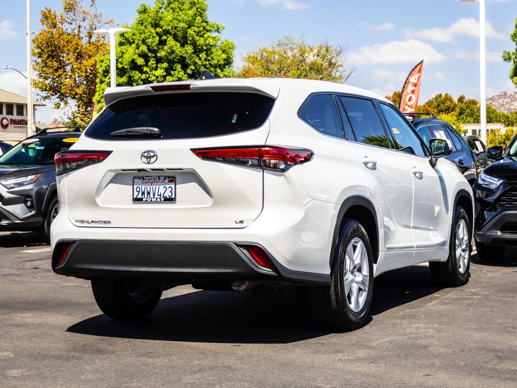 Used 2022 Toyota Highlander LE FWD image 8