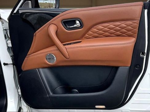 Used 2021 INFINITI QX80 Sensory w/ All-Season Package image 24