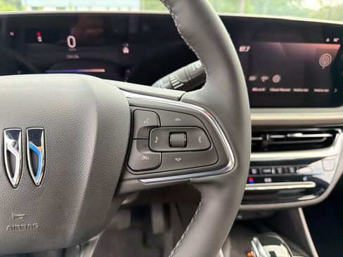 Used 2024 Buick Envista Avenir FWD image 17
