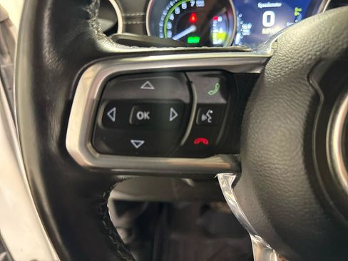 Used 2021 Jeep Wrangler Unlimited Sahara w/ Cold Weather Group AWD/4WD image 23