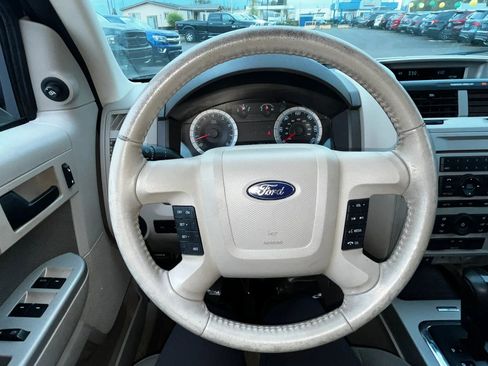 Used 2010 Ford Escape XLT AWD/4WD image 19