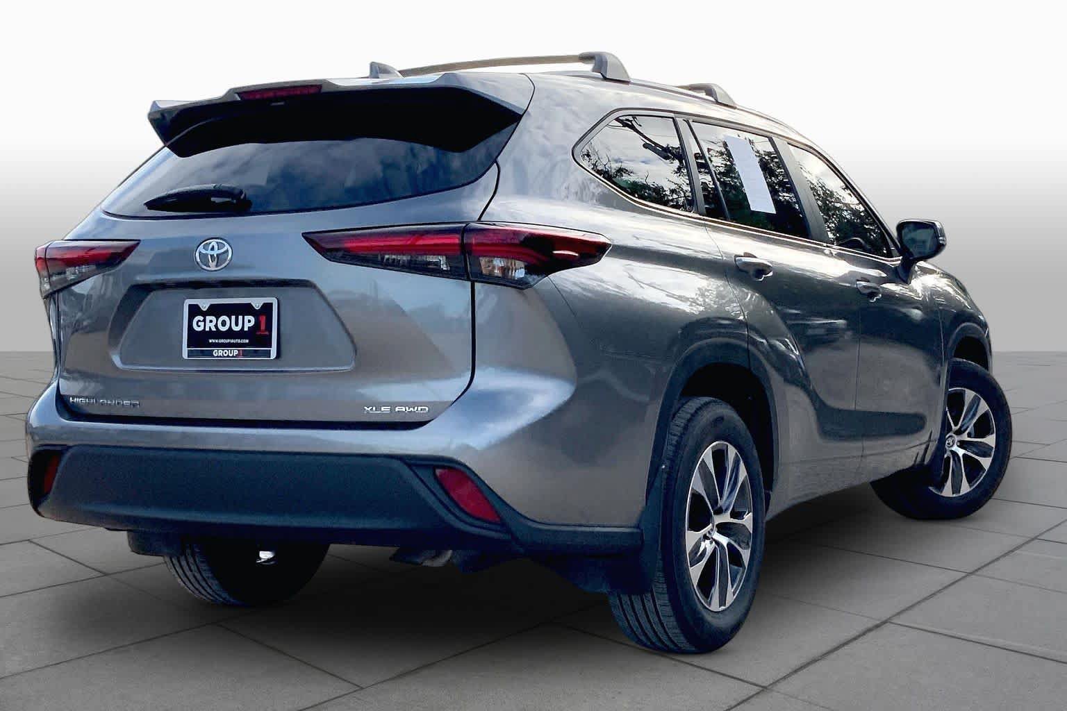 Used 2026 Toyota Highlander XLE AWD/4WD image 12