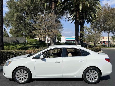 Used 2015 Buick Verano FWD image 17