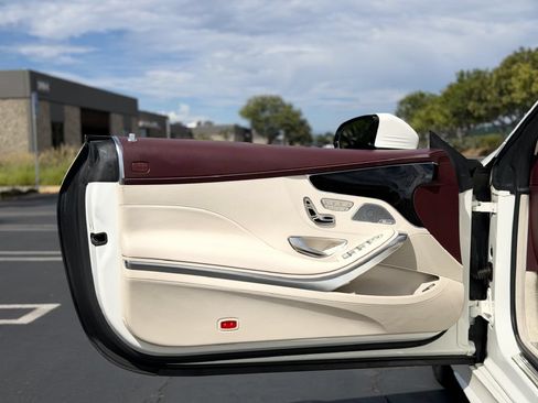 Used 2018 Mercedes-Benz S 560 Cabriolet image 11