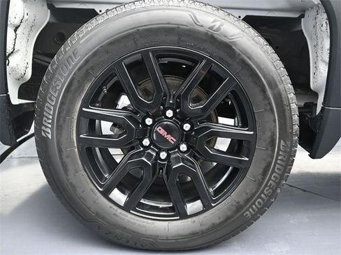 Used 2024 GMC Sierra 1500 Elevation image 9
