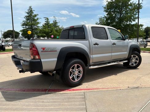 Used 2014 Toyota Tacoma PreRunner w/ Convenience Package RWD image 6