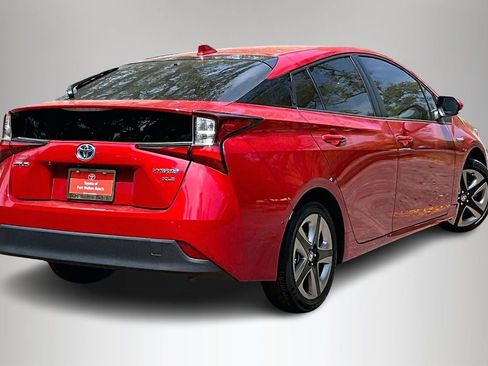 Used 2022 Toyota Prius XLE FWD image 5