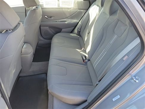 Certified 2025 Hyundai Elantra Sport image 19