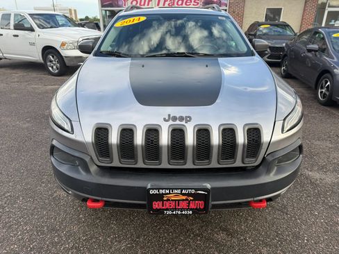 Used 2014 Jeep Cherokee Trailhawk w/ Comfort/Convenience Group AWD/4WD image 3