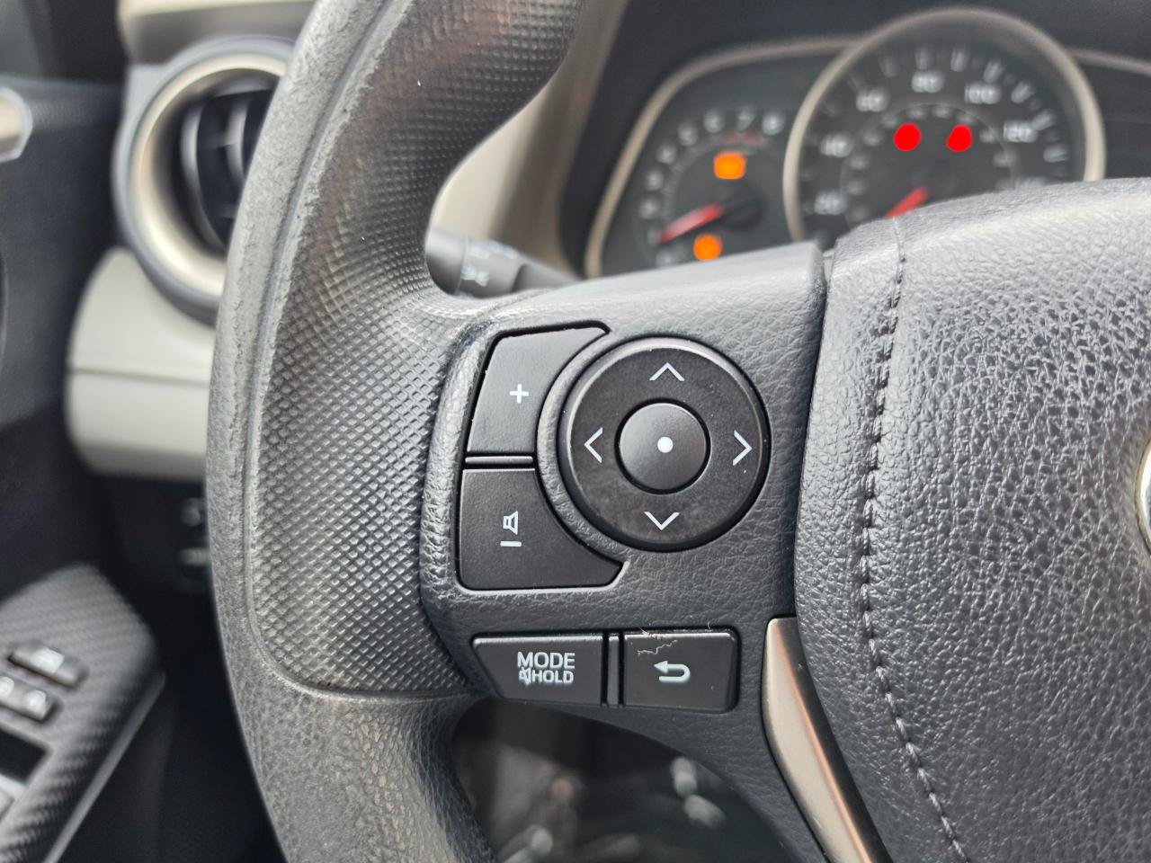 Used 2013 Toyota RAV4 LE AWD/4WD image 15
