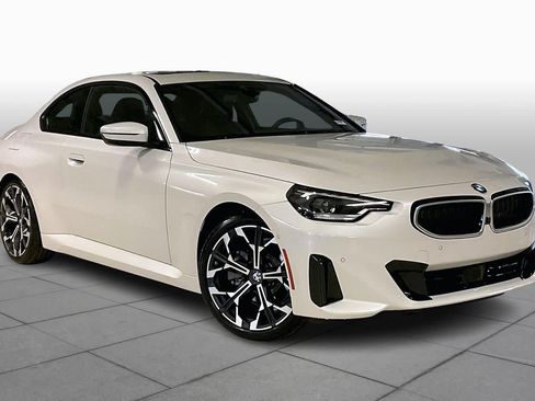 Used 2026 BMW 230i Coupe w/ Convenience Package RWD image 2