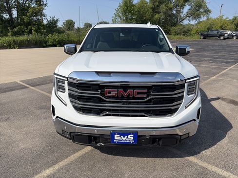 Used 2025 GMC Sierra 1500 SLT w/ SLT Premium Plus Package AWD/4WD image 2
