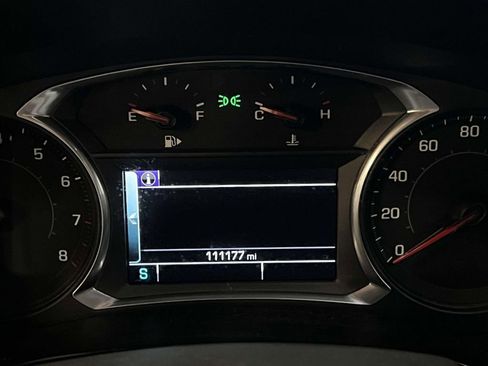 Used 2017 Chevrolet Malibu LT FWD image 17