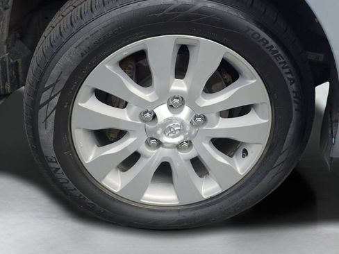 Used 2014 Toyota Sequoia Platinum RWD image 19