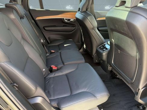 Certified 2023 Volvo XC90 B6 Plus AWD/4WD image 30