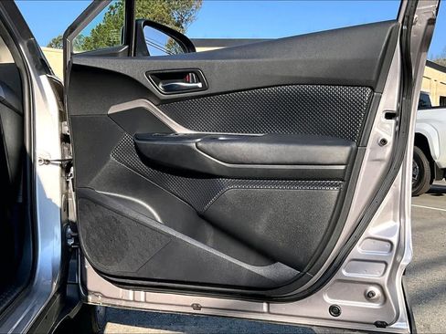 Used 2020 Toyota C-HR LE image 21