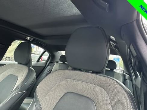 Used 2022 Volvo S60 B5 R-Design image 31