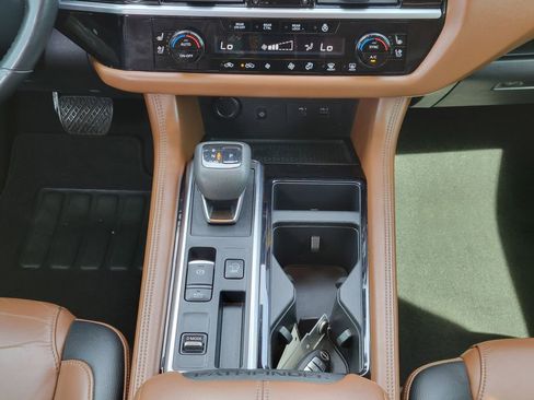 Used 2022 Nissan Pathfinder Platinum w/ Cargo Package image 23