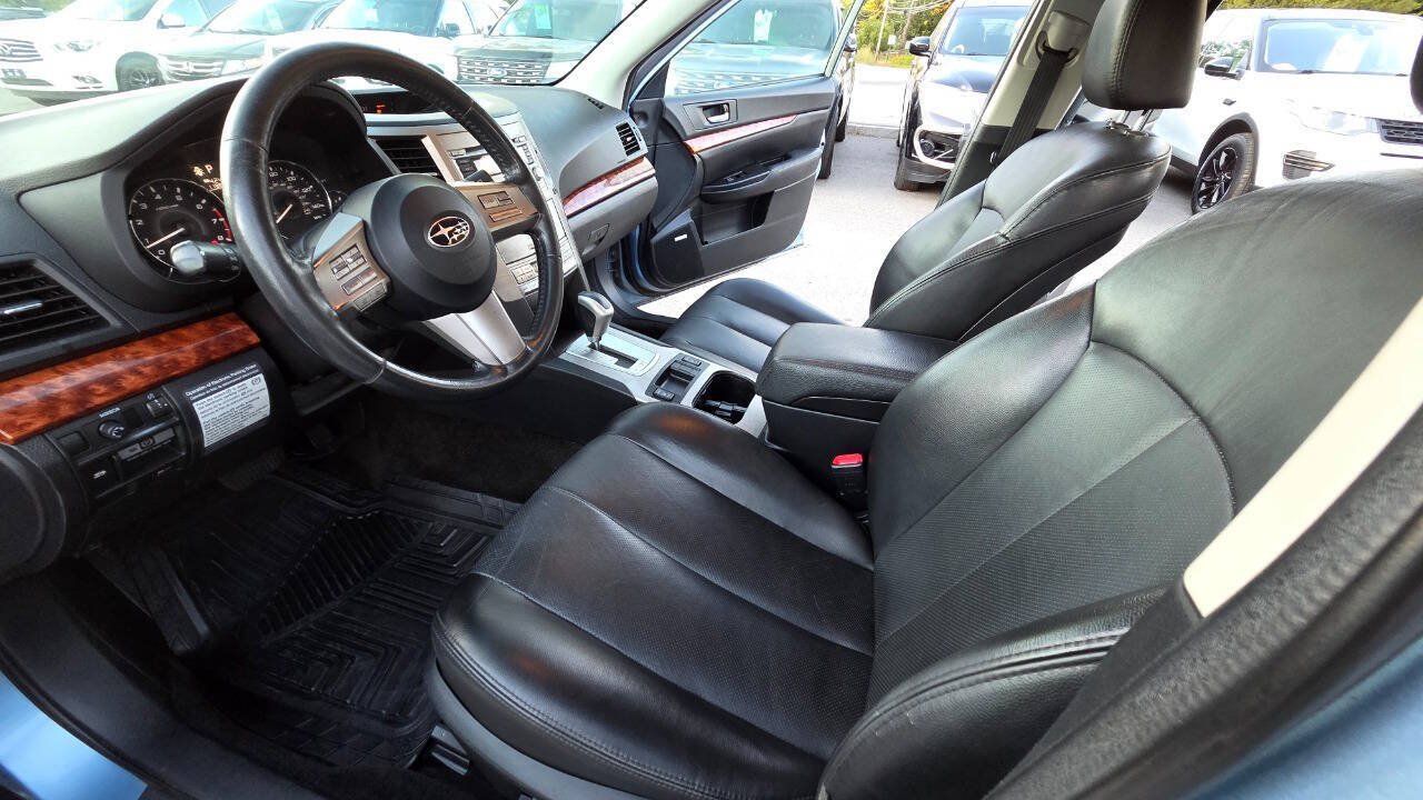 Used 2011 Subaru Outback 2.5i Limited AWD/4WD image 25