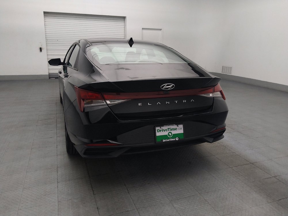 Used 2023 Hyundai Elantra SEL w/ Convenience Package FWD image 6