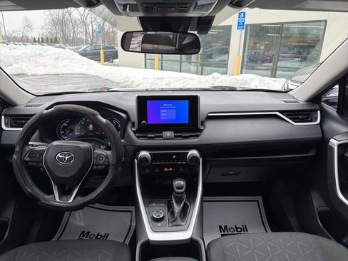 Used 2024 Toyota RAV4 XLE w/ Convenience Package image 24