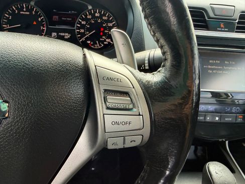 Used 2015 Nissan Altima 3.5 SL FWD image 22