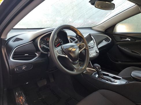 Used 2025 Chevrolet Malibu LT FWD image 20