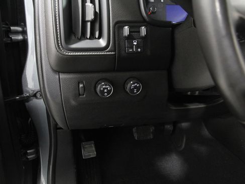 Used 2019 GMC Canyon SLE w/ SLE Convenience Package image 6