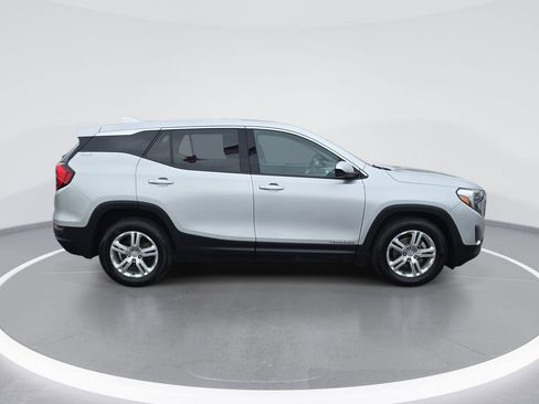 Used 2019 GMC Terrain SLE FWD image 2