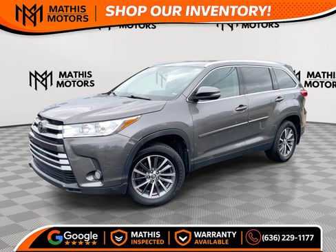 Used 2019 Toyota Highlander XLE AWD/4WD image 1